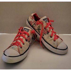 Converse Pretty Strong Chuck Taylor All Star Low Top Shoes US Youth 4 Pink Roses
